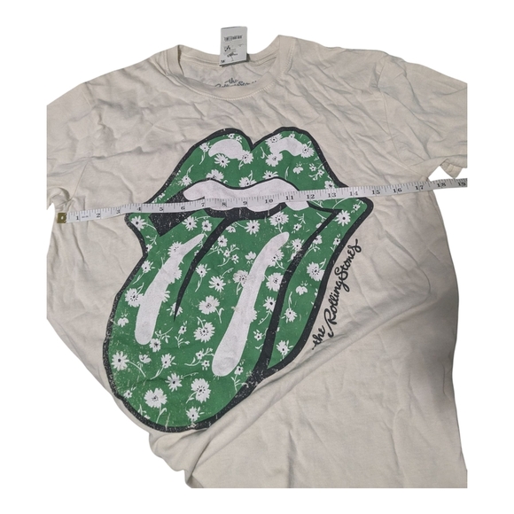 The Rolling Stones Cream Tee with Green Tongue Graphic. Size Small . New - Picture 3 of 6